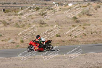 media/Apr-20-2025-AHRMA (Sun) [[393a79c373]]/Race/Group 11 early race/Turn 4b/